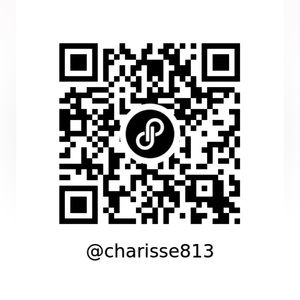 Welcome to my closet! 💕👗👖🧣🧥